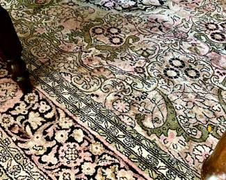 PRETTY PINK WOOL RUG.