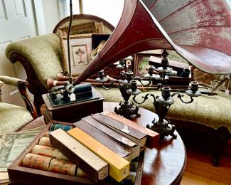 EDISON PHONOGRAPH WITH RECORD TUBES