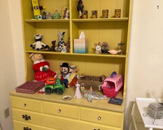 Dresser with bookshelf