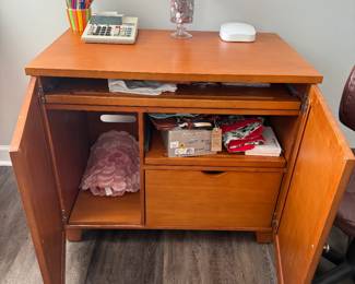 Computer Hub. Closes for decluttering 36" x 22" x 36" BUY IT NOW $28 