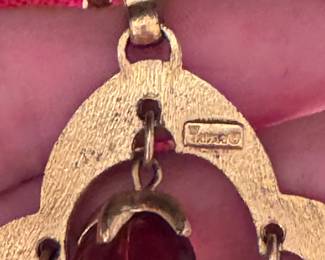 #55 - $46 - Vintage Trifari 1970's 