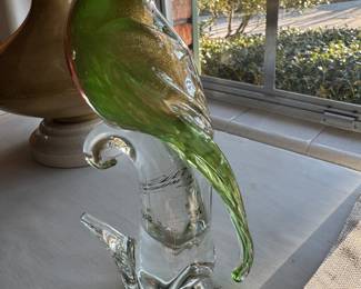 #153 - $100 Murano tall green / gold tall bird vetri  -mint condition - 9 1/2"