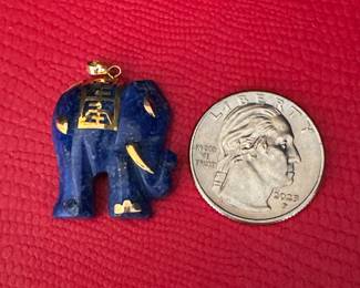 #114 - $70 - 14kt mounted lapus lazuli elephant pendant 6.1 gr, 