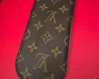 #141 - Louis vuitton LV glasses case - very good condition - 2'x7' approx.