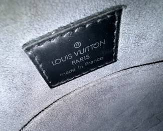 #130 -$795  Louis Vuitton purse - Vintage - Epi collection "Jasmin" very good condition. Black. 