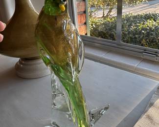 #153 - $100 Murano tall green / gold tall bird vetri - mint condition 