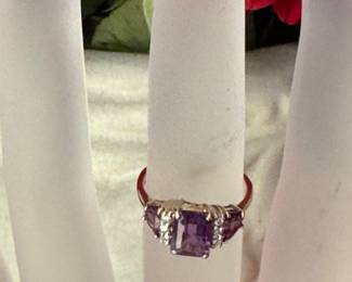 #91 - $350 - Amethyst diamond ring, 14kt yellow gold 3.2 gr. Size 6 1/2 