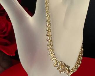 #121 - $1,250 - 7' tennis bracelet - 2 1/2 - 3 cts diamonds on 14kt yellow gold. 10.6 gr.