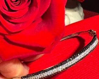 16. 10kt Black & White Diamonds 9.8 grams $450