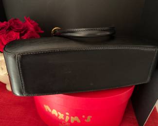 #130 -$795  Louis Vuitton purse - Vintage - Epi collection "Jasmin" very good condition. Black. 