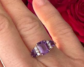 #91 - $350 - Amethyst diamond ring, 14kt yellow gold 3.2 gr. Size 6 1/2 
