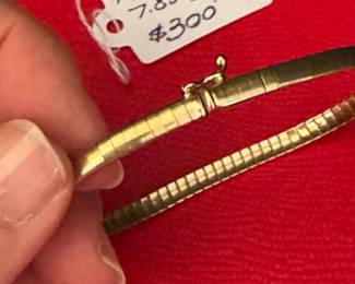 #80 - $300 - 14kt gold bracelet made in Italy 7.89 gr. 