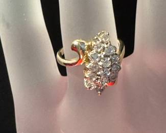 #96 - $575 - 1 ctw diamond cluster ring, 14kt yellow gold. 5.3 gr. Size 7. 
