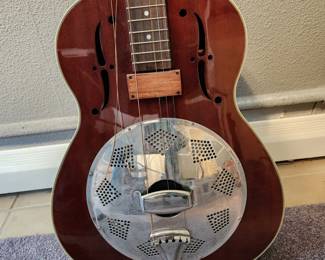 Rogue Triolian CT44 Resonator guitar, with soft case