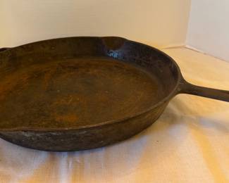 Wagner Ware 1064 Cast Iron Skillet