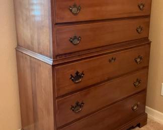 003 Chest Of Drawers