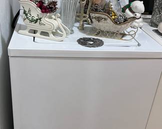 Vases and Floral arrangement containers