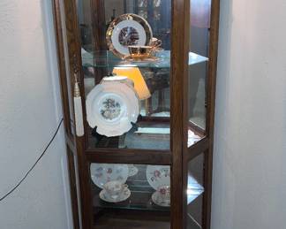 Corner Curio cabinet (lighted)