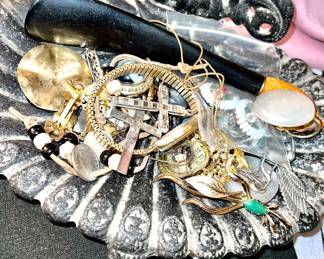 Miscellaneous vintage jewelry