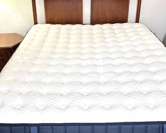 MCM queen Bed set
