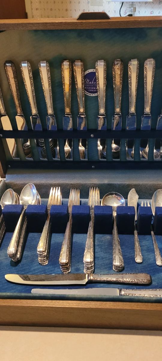 Towle sterling silver flatware set, Candlelight pattern 1934, 67 pieces total and Tarnish Resistant wooden storage box, see details below