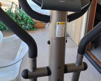 Elliptical workout machine