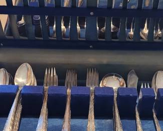 Towle sterling silver flatware set, Candlelight pattern 1934, 67 pieces including 8 4-piece placesettings (see list below) and Tarnish Resistant wooden storage box