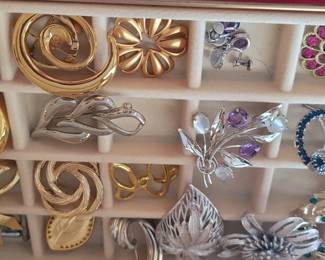 Costume jewelry and some fine jewelry 