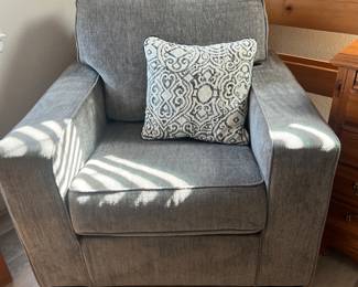 Very nice and like new gray upholstered chair