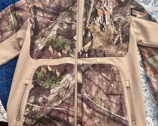 Camo zip up jacket