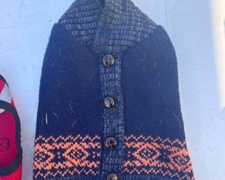 Pet sweater