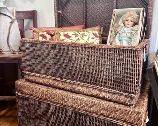 Wicker chests