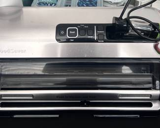 Food saver vacuum sealer