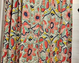 Colorful floral shower curtain 