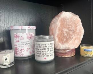 Candles and himalayan salt lamp