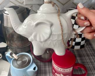 Elephant tea pot