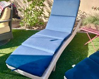 Poolside cushioned outdoor chairs 