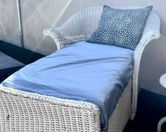 Poolside cushioned outdoor chairs 