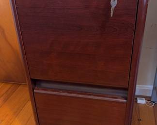 Filing Cabinet With Key