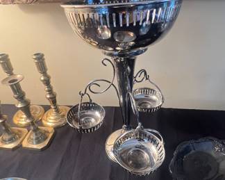 LARGE SILVER PLATED BON BON W/ SIDE BASKETS TABLE CENTRE PIECE 15.75" TALL