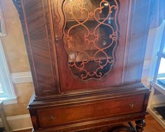 Antique depression walnut 1 door 1 drawer china cabinet in great condition