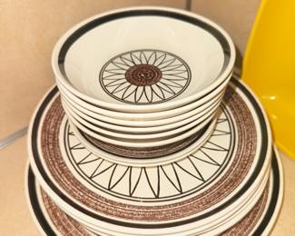 USA MCM Dishes 