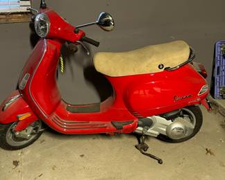 2009 Vespa LX150 with 90 miles!