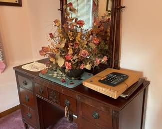 Antique vanity