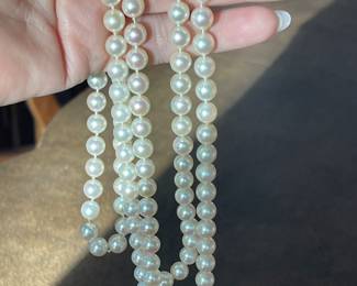 $900 pearl Necklace