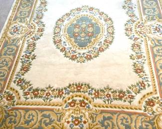 Oriental  Style Ivory Medallion Rug- 8' x 10'