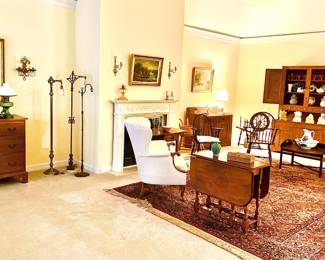 Wonderful Antiques & Collectibles