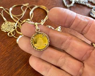 panda gold coin 1/10 ounce