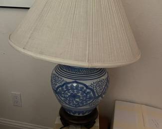 Chinese blue and white lamp