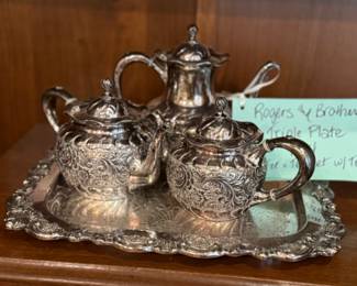 Rogers & Brothers triple plate serving set w/tray